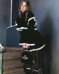 Marta 19 years London 3