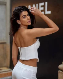 Marianna 26 years London 0