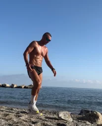 Axel 39 years Rome 3